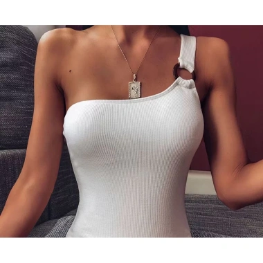 Áo lệch vai dài khoen tròn – Năng động, cá tính, giảm giá chỉ 143.000₫ 7