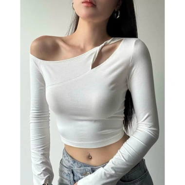 Áo lệch vai xẻ lỗ xoắn thời trang, vải xịn co giãn, big size - Giá ưu đãi 120k