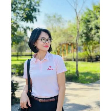 Áo Polo Nữ Trắng Cổ Caro Thêu Chữ Nổi Vải Thun Co Giãn Size 40-63kg 120.900 VND