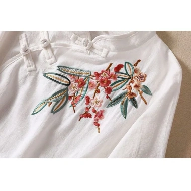 Áo sơ mi cổ đứng phong cách dân tộc Trung Quốc, thêu tay, vải lanh cotton - Giá 648.950₫ 5 Áo sơ mi cổ đứng phong cách dân tộc Trung Quốc, thêu tay, vải lanh cotton - Giá 648.950₫ 5