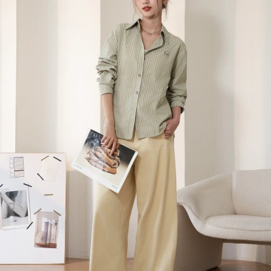 Áo sơ mi kẻ đũi cotton Vintage, thêu logo - giảm giá 160k từ ufo.thebasic