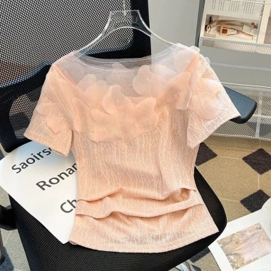 Áo thun nữ slim fit 3D hoa nổi đa năng thời trang 2.025, chỉ 230.516 VND giảm 17%
