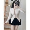 Áo thun tay siêu dài dáng ôm nút full khuy tròn, nhẹ sexy, cổ V trơn - 119k 4