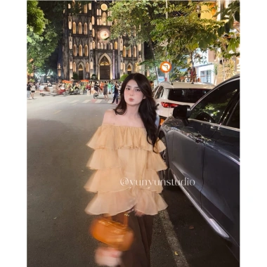 Áo tơ trễ vai tay loe xếp ly, xếp tầng tiểu thư sang chảnh – LALASTUDIO YUNG TOP, giá ưu đãi 316.800₫