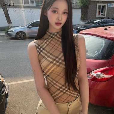 Áo Vest nữ lưới kẻ sọc cổ tròn style Pháp, thoáng mát mùa hè - Giá 112.752₫ 4 Áo Vest nữ lưới kẻ sọc cổ tròn style Pháp, thoáng mát mùa hè - Giá 112.752₫ 4