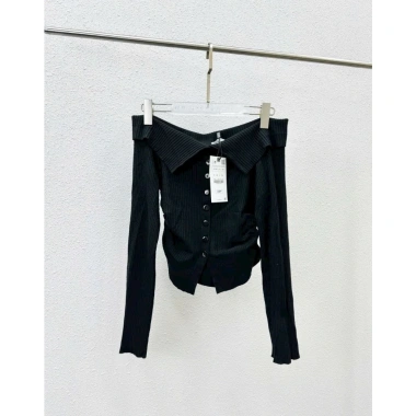 Áo Zara bệt vai chất gân tăm xịn, len thoáng mát, giá chỉ 239.000₫ 9