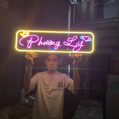 Bảng LED Neon Cổ Động Tên Ca Sĩ, Idol, Thương Hiệu, Pin Sạc Tích Điện, 15.000 VND