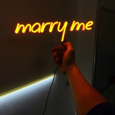 Bảng LED Neon Cổ Động Tên Ca Sĩ, Idol, Thương Hiệu, Pin Sạc Tích Điện, 15.000 VND