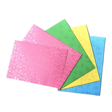 Bìa Thái thơm hoa A4 DL180 100 tờ - Giá 80.000 VNĐ, dày bền, mùi hương tự nhiên