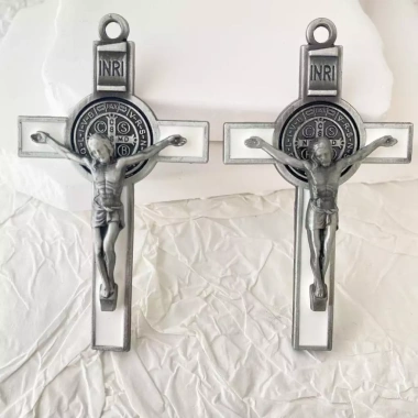 Bộ 5 dây chuyền vòng cổ DIY Thánh Giá và Thánh Benedict quyến rũ, giá chỉ 125.950đ 3 Bộ 5 dây chuyền vòng cổ DIY Thánh Giá và Thánh Benedict quyến rũ, giá chỉ 125.950đ 3