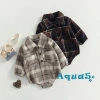 Bộ áo liền quần tay dài Aqua cho bé trai, họa tiết kẻ sọc cổ điển, túi tiện, nút cài, giá chỉ 181.440 VND 7