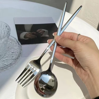 Bộ Đồ Ăn Thép Không Gỉ Phong Cách Ins – Thìa Nĩa Tinh Tế Cho Gia Đình, Giá 40.621₫ 2 Bộ Đồ Ăn Thép Không Gỉ Phong Cách Ins – Thìa Nĩa Tinh Tế Cho Gia Đình, Giá 40.621₫ 2