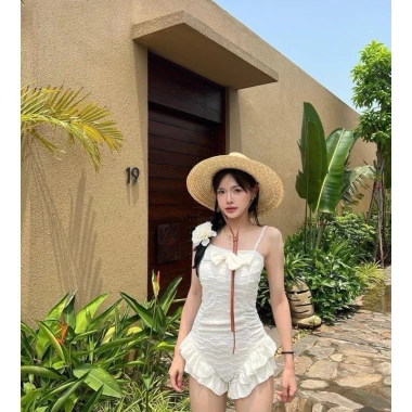 Bộ đồ bơi bikini liền thân 2 dây phối nơ cách điệu - Xu hướng mùa hè 2.024