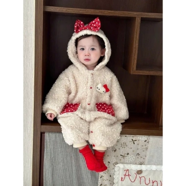 Bộ đồ liền thân Bodysuit màu be cho bé gái size 66-90, ấm áp lễ hội Noel thu đông 3 Bộ đồ liền thân Bodysuit màu be cho bé gái size 66-90, ấm áp lễ hội Noel thu đông 3