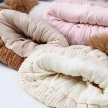 Bộ mũ len dệt kim mùa đông kèm khăn quàng cổ hai lớp ấm áp cho bé gái và bé trai - Giá ưu đãi 98.800₫