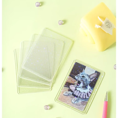 Bộ nạp Mini ba chiều DAISO 5 chiếc - Bảo vệ thẻ cứng lấp lánh, giá đỡ Photocard Polaroid K‑pop, chỉ 172.800₫
