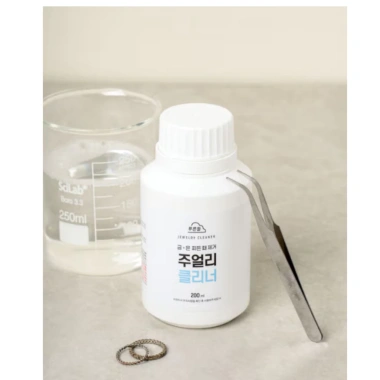 Bộ Nước Giặt Trang Sức DAISO 200ml - Vải Đánh Bóng & Nhíp, Chăm Sóc Vàng Bạc, Sản Xuất Hàn Quốc, Giá Ưu Đãi 260k