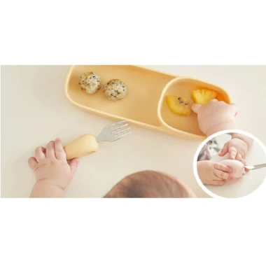 Bộ thìa nĩa silicon MOYUUM - Dao kéo tự ăn cho bé, bạch kim & thép 304, 3 màu, Hàn Quốc