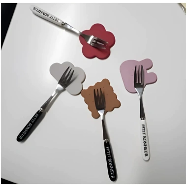 Bộ thìa silicon & đũa Ade.L Lolly 4P Dòng thỏ Thỏ Hoa Mây Bánh quy – Giá đỡ dễ thương Hàn Quốc 350.110₫