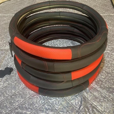 Bọc vô lăng da thật thoáng khí không gây mùi cho xe 4-16 chỗ S4 - Giá chỉ 380.000₫