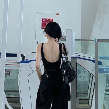 Bodysuit Nữ Hottrend 2.024 Hai Dây Hở Lưng Sexy, Ôm Body Mềm Mại SP156 – Giá 119k