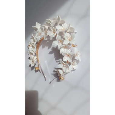 Bờm hoa cô dâu handmade nhà xoài – Trang trí tiệc cưới, giá ưu đãi 459.000₫ 8 Bờm hoa cô dâu handmade nhà xoài – Trang trí tiệc cưới, giá ưu đãi 459.000₫ 8