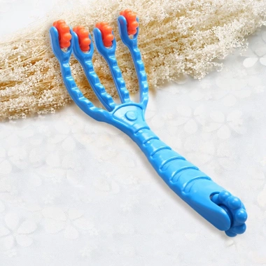 Cây lăn mát xa cơ thể 4 ngón tay - Giảm mệt mỏi, thư giãn nhanh, giá chỉ 45.100 VND Cây lăn mát xa cơ thể 4 ngón tay - Giảm mệt mỏi, thư giãn nhanh, giá chỉ 45.100 VND