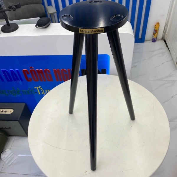 Cách lắp đặt chân để loa Harman Kardon Aura Studio 1‑4 để giảm rung hiệu quả