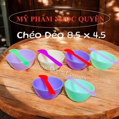 Chén dẻo silicon loại nhỏ pha mặt nạ kèm muỗng - Giá chỉ 20.000 VND, giảm mạnh 6 Chén dẻo silicon loại nhỏ pha mặt nạ kèm muỗng - Giá chỉ 20.000 VND, giảm mạnh 6