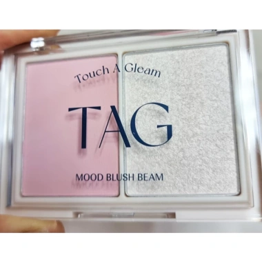DAISO TAG Mood Blush Beam 2 trong 1 Blush & Glow - Má mềm, màu Fair Mauve, hương hoa oải hương, san hô trần