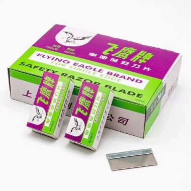 Dao cạo keo Flying Eagle hộp nhỏ loại 1 – Giá chỉ 17.000đ, giảm so với 20.740đ 2 Dao cạo keo Flying Eagle hộp nhỏ loại 1 – Giá chỉ 17.000đ, giảm so với 20.740đ 2