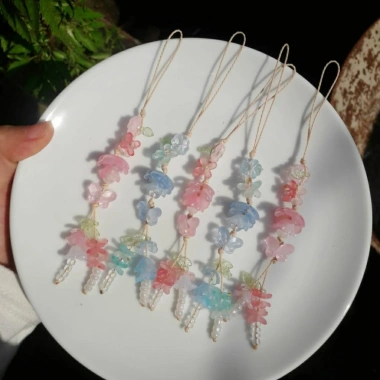 Dây treo điện thoại, móc chìa khóa hoa lily, bướm mùa xuân - Giá ưu đãi 28.300đ | xeochuhandmade