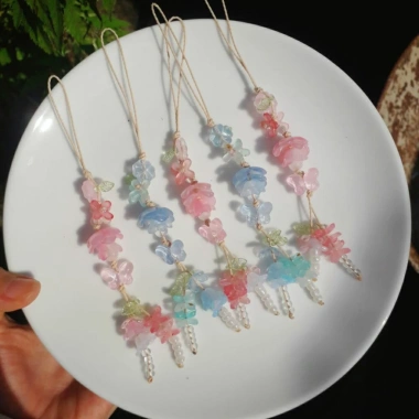 Dây treo điện thoại, móc chìa khóa hoa lily, bướm mùa xuân - Giá ưu đãi 28.300đ | xeochuhandmade