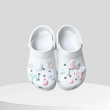 Dé Sục Quai Hậu Nam Nữ Classic Chân Êm Kèm Charm Dễ Thương - Giá 120k Giảm 18%