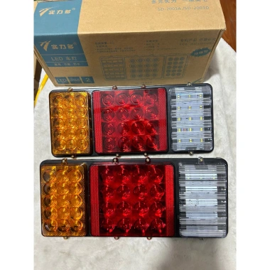 Đèn hậu xe tải LED 3 ngăn 2.003A chống nước 12V Giá chỉ 96.040₫