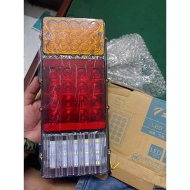 Đèn hậu xe tải LED 3 ngăn 2.003A chống nước 12V/24V Giá chỉ 70.000 VNĐ