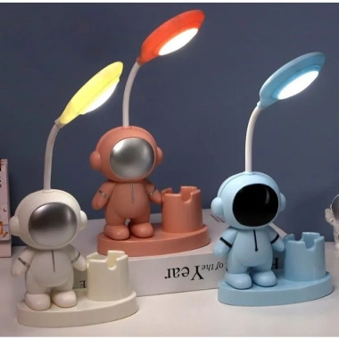 Đèn Học Để Bàn Phi Hành Gia LED Chống Cận, Kèm Đồ Chuốt Bút Chì - Giá 79.000₫