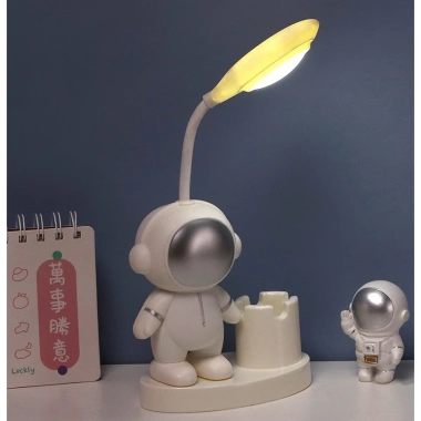 Đèn Học Để Bàn Phi Hành Gia LED Chống Cận, Kèm Đồ Chuốt Bút Chì - Giá 79.000₫