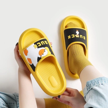 Dép Cheerful Mario EVA đế mềm chống trượt, hình vịt hoạt hình đáng yêu, size 17-28cm, giá 124.632 VND