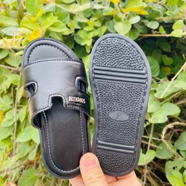 Dép Lê Bé Trai và Gái Da Cao Cấp Đế Đúc Trống Trơn, Trượt Da Mềm, Size 22-36 Giá 109k 4 Dép Lê Bé Trai và Gái Da Cao Cấp Đế Đúc Trống Trơn, Trượt Da Mềm, Size 22-36 Giá 109k 4