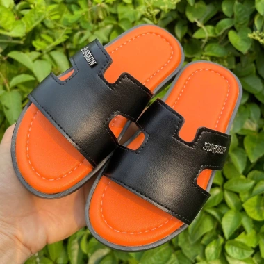 Dép Lê Bé Trai và Gái Da Cao Cấp Đế Đúc Trống Trơn, Trượt Da Mềm, Size 22-36 Giá 109k 8 Dép Lê Bé Trai và Gái Da Cao Cấp Đế Đúc Trống Trơn, Trượt Da Mềm, Size 22-36 Giá 109k 8