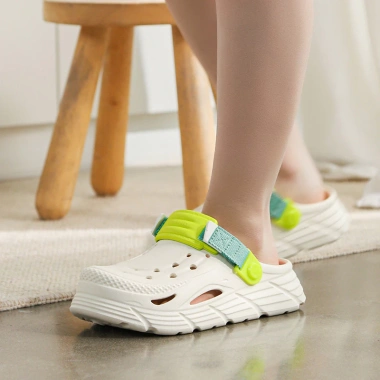 Dép Mario 5 tuổi cho bé trai - Đế dày mềm mại, dây điều chỉnh, sục lỗ buộc chắc chắn