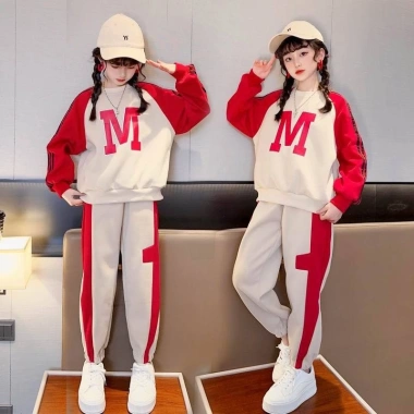 Đồ bộ bé gái dài tay thu đông size 18-52kg mẫu 2 thỏ, chất liệu nỉ, 95.000₫