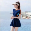 Đồ bơi liền thân tay ngắn thể thao, size M L XL, che khuyết điểm, tôn dáng xinh – Hot Trend 199k 2