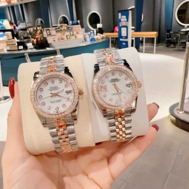 Đồng hồ cặp Rolex Date Just đá CZ dây thép 31/36mm Bảo hành 24 tháng 2.587.500₫ 8 Đồng hồ cặp Rolex Date Just đá CZ dây thép 31/36mm Bảo hành 24 tháng 2.587.500₫ 8