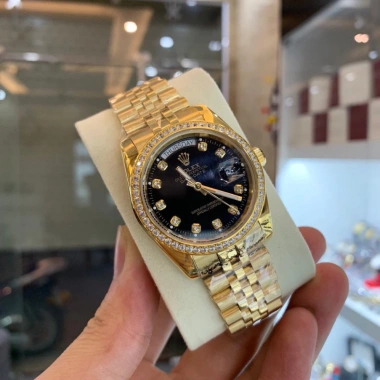Đồng hồ nam RoLex Sapphire RA82 case đen viền đá, máy cơ Automatic Nhật 2.55 triệu