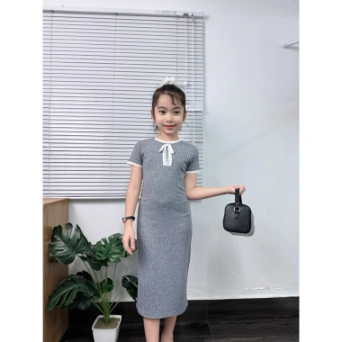 EMRI HOUSE - Đầm thun body dáng dài phối ren cho bé gái 4 EMRI HOUSE - Đầm thun body dáng dài phối ren cho bé gái 4