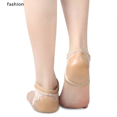 Gel Silicone Đệm Gót Chân Bảo Vệ - Hỗ Trợ Plantar Fasciitis, Giảm Đau, Giá 39.300₫ 4 Gel Silicone Đệm Gót Chân Bảo Vệ - Hỗ Trợ Plantar Fasciitis, Giảm Đau, Giá 39.300₫ 4