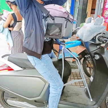 Ghế ngồi xe KLARA cho bé – ga xếp sắt, sơn tĩnh điện, gấp gọn, giá chỉ 220.500₫