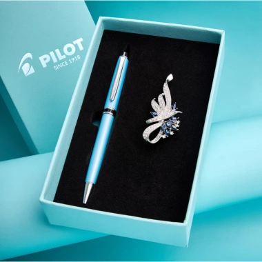Ghim cài áo Ngậu nhiên cao cấp – quà tặng khi mua bút ký Pilot, giá ưu đãi 1.000.000₫